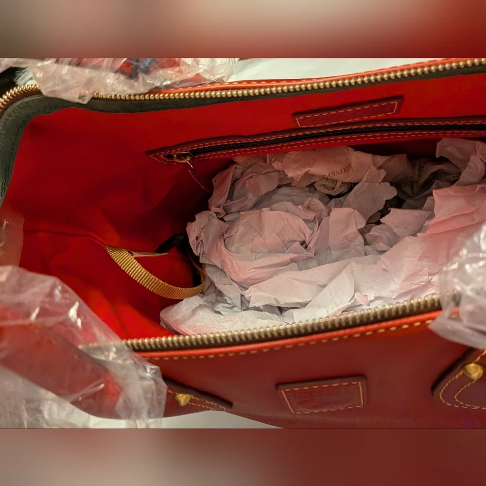 NWT! Dooney and Bourke Florentine Tulip Shopper Tote in RED - Picture 8 of 9